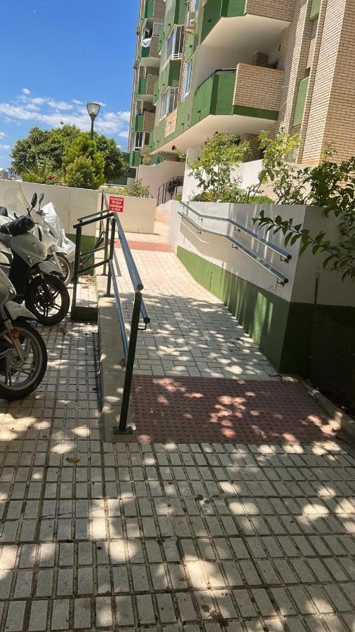 Ferienwohnung Piso 110M² En El Palo Con Parking Cerca De La Playa Málaga Exterior foto