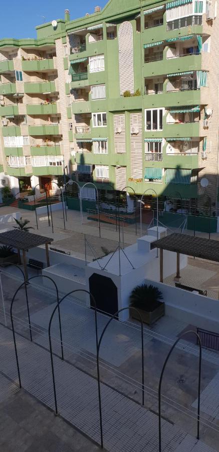 Ferienwohnung Piso 110M² En El Palo Con Parking Cerca De La Playa Málaga Exterior foto