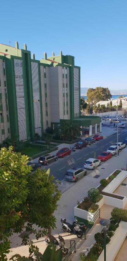 Ferienwohnung Piso 110M² En El Palo Con Parking Cerca De La Playa Málaga Exterior foto